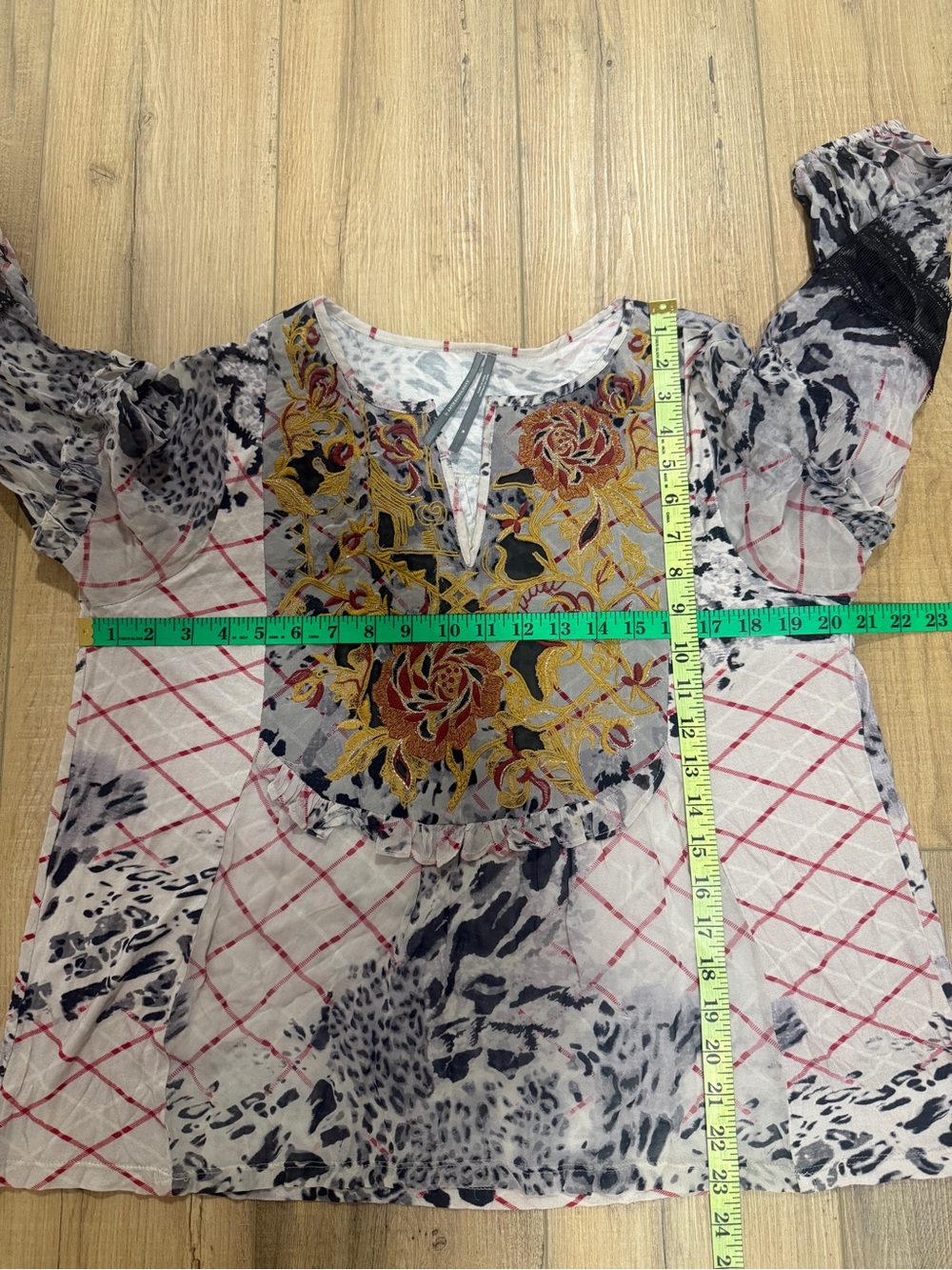 Anthropologie Mathilda Top Size M 100% Viscose Floral Embroidered Boho Peasant - Picture 11 of 11